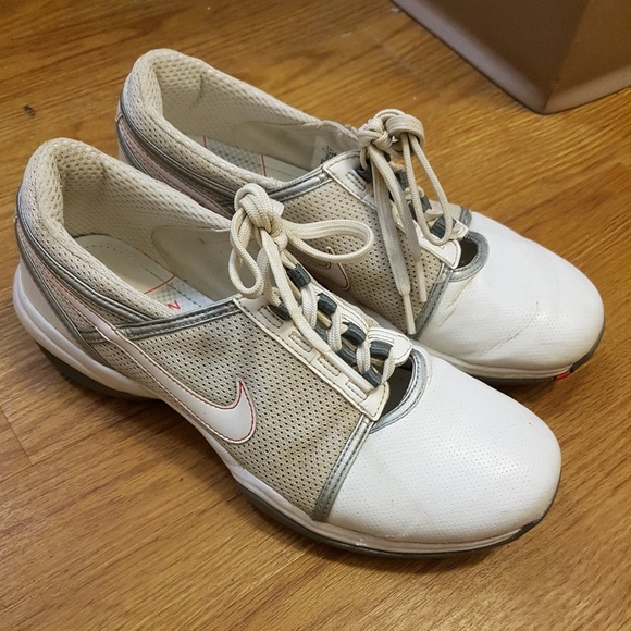 nike dress shoes womens